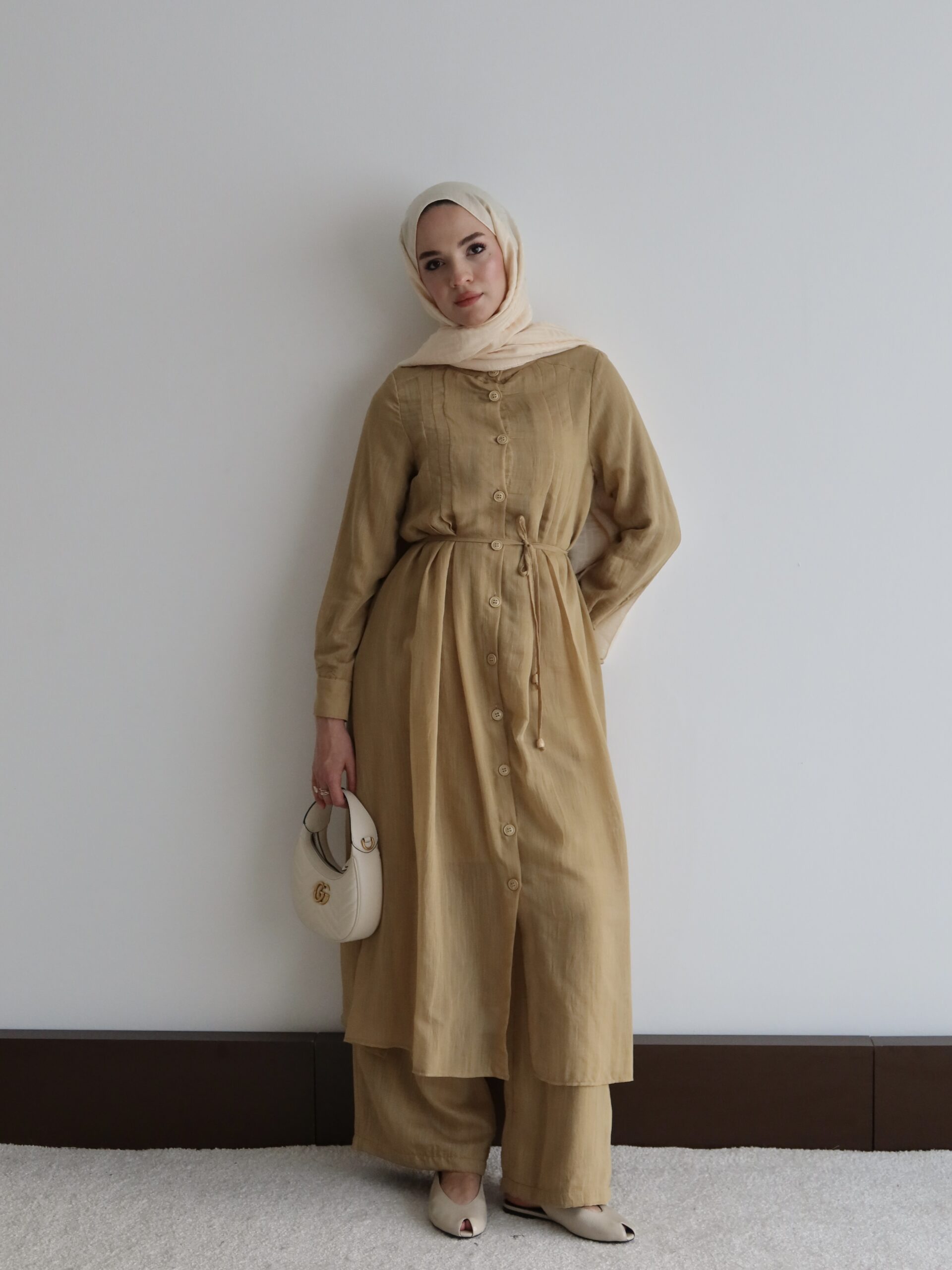 Pili Detaylı ve Kuşaklı Hardal Tunik Pantolon Takım - Görsel 18