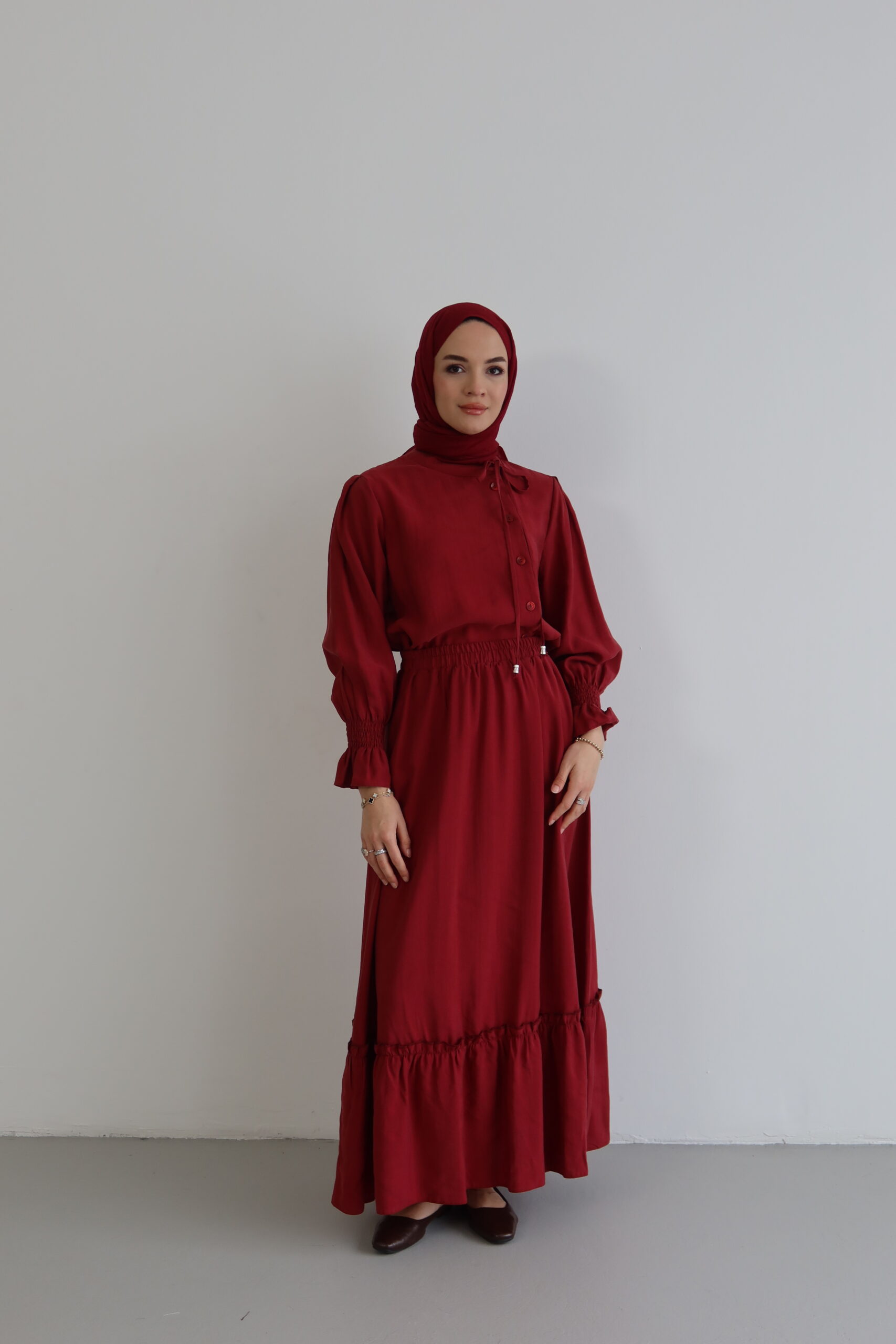 Büzgü Detaylı Katlı Etekli Bordo Takım - Görsel 4