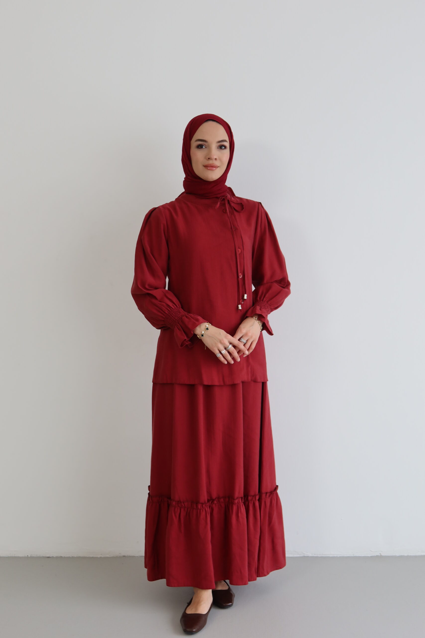 Büzgü Detaylı Katlı Etekli Bordo Takım