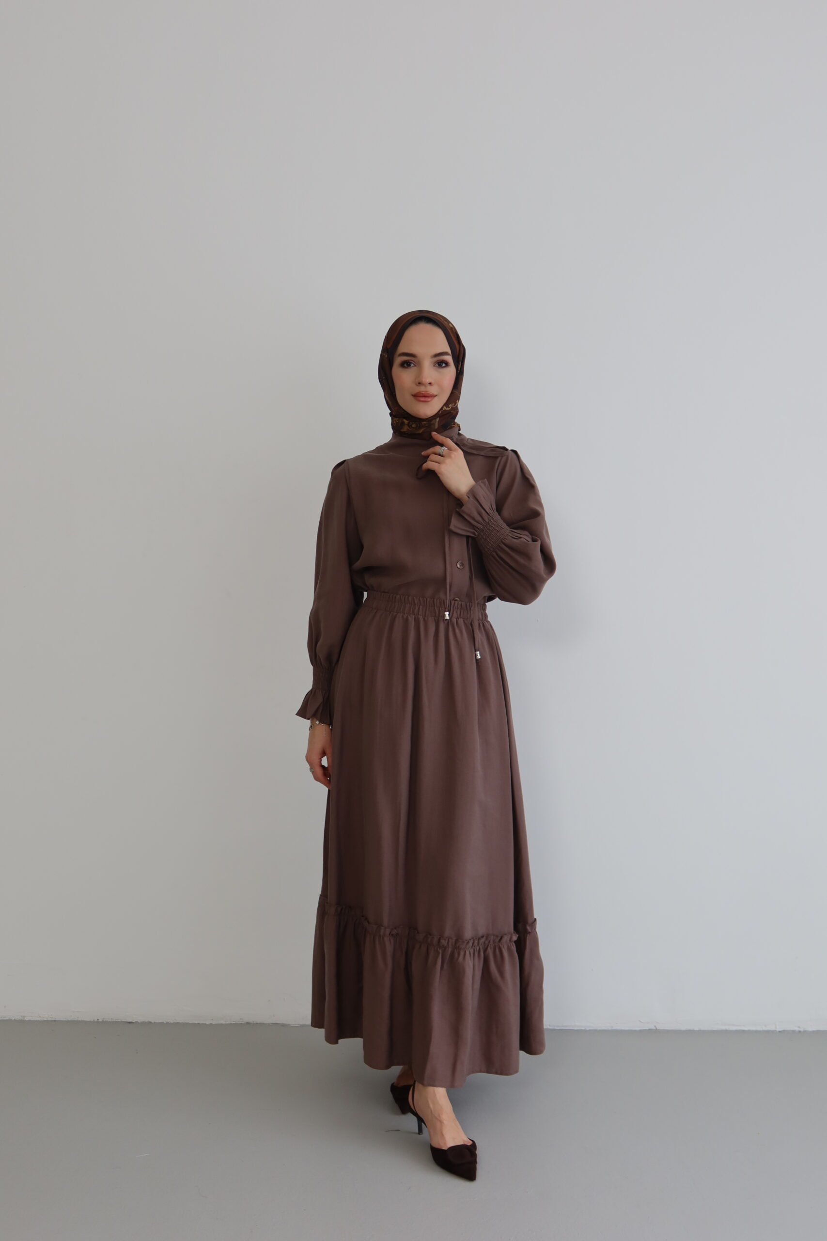 Büzgü Detaylı Katlı Etekli Bordo Takım - Görsel 9