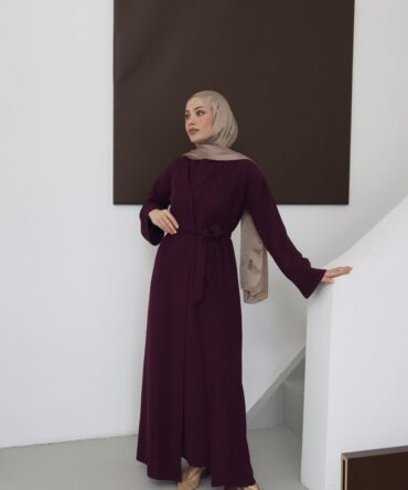 Pili Detaylı ve Kuşaklı Mürdüm Abiye Elbise